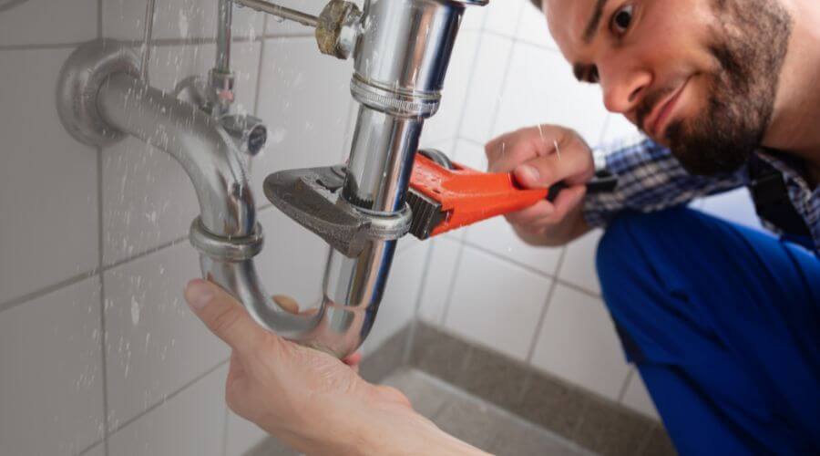 Expert burst pipe repair services in Saint Libory, NE